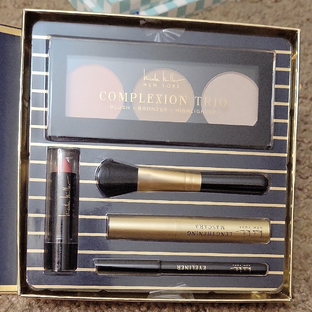 Nicole Miller Complexion Trio Blush Set - Pink and Gold